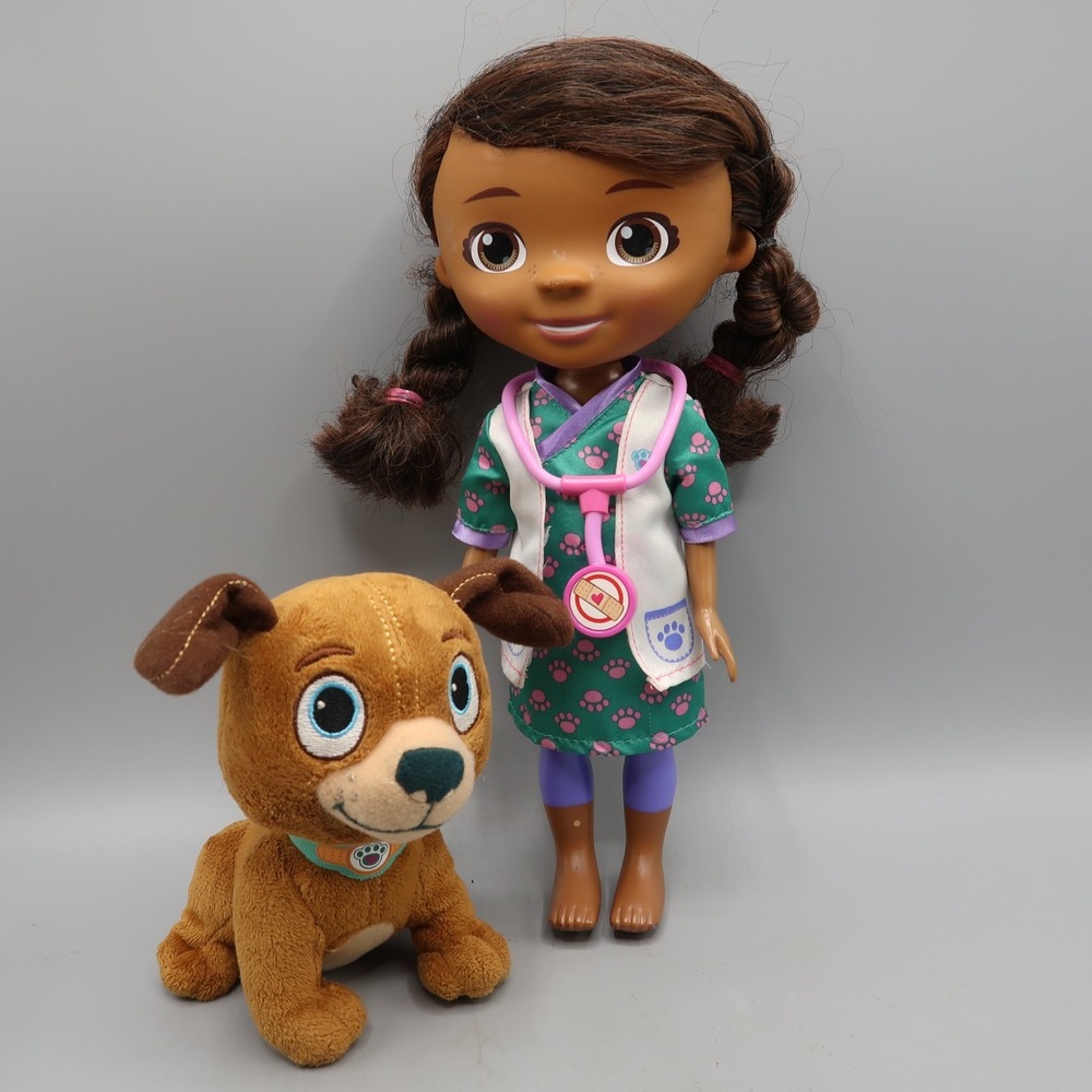 Disney Just Play Doc McStuffins 11" Talking Vet Doctor with Fido Plush Dog Lot